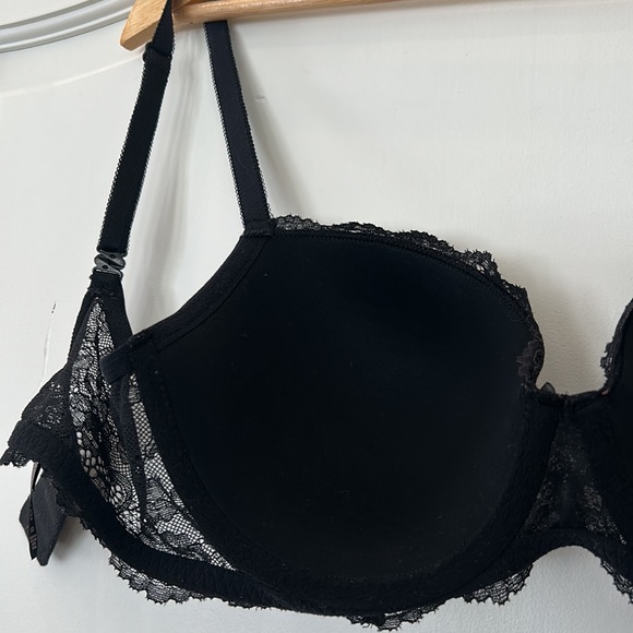 Victoria’s Secret Dream Angels Demi Bra - Picture 5 of 9